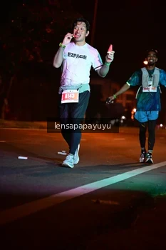 Runner Photo 4844706