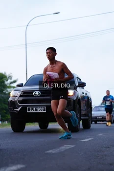Runner Photo 4847565