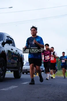 Runner Photo 4847635