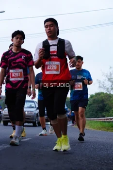 Runner Photo 4847793