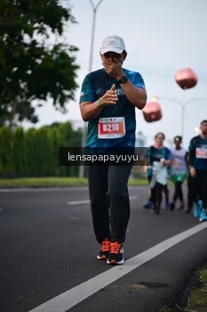 Runner Photo 4848924