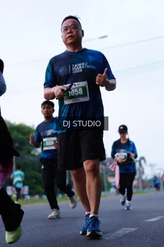 Runner Photo 4849370