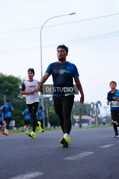 Runner Photo 4849717