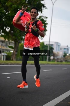 Runner Photo 4849723