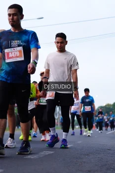 Runner Photo 4850505