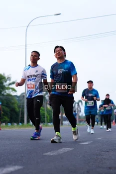 Runner Photo 4850591