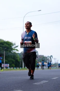 Runner Photo 4851143