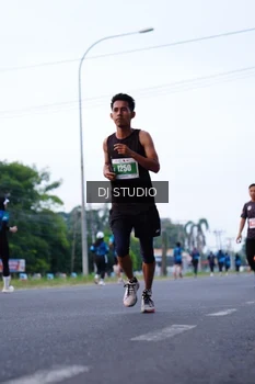 Runner Photo 4852883