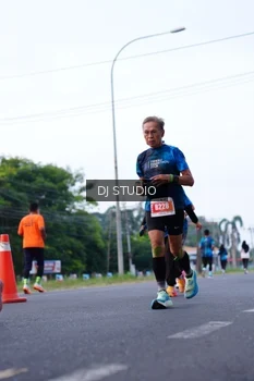 Runner Photo 4853616