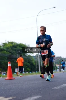 Runner Photo 4853633