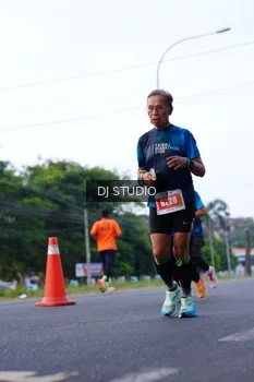 Runner Photo 4853658