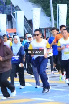 Runner Photo 4856003