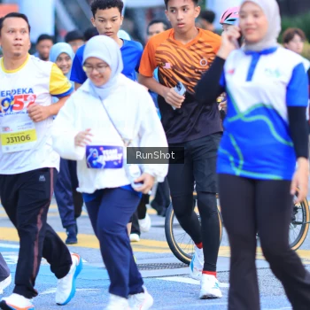 Runner Photo 4856060