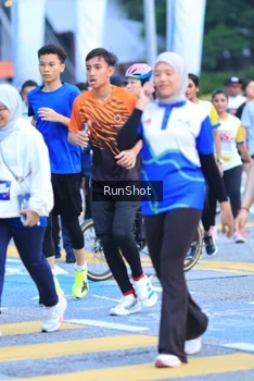 Runner Photo 4856115