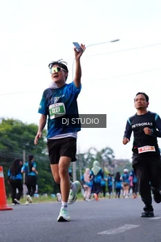 Runner Photo 4856119