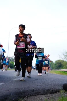 Runner Photo 4856662