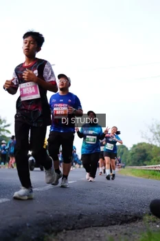 Runner Photo 4856675