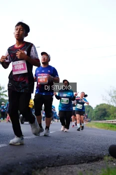 Runner Photo 4856678