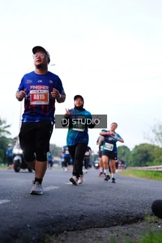 Runner Photo 4856715