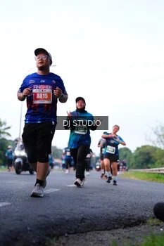 Runner Photo 4856722