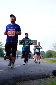 Runner Photo 4856724