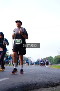 Runner Photo 4856813