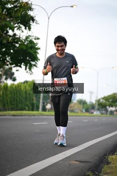 Runner Photo 4856909