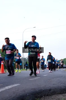 Runner Photo 4857176