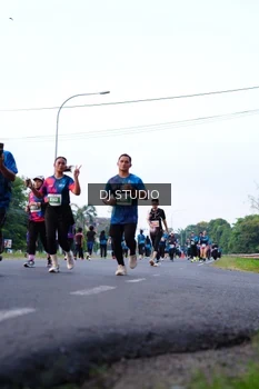 Runner Photo 4857340