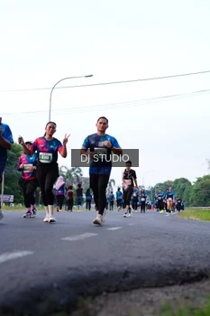 Runner Photo 4857349