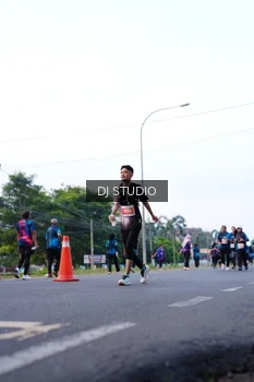 Runner Photo 4857469