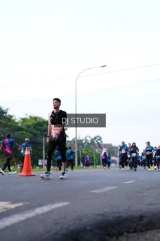 Runner Photo 4857500