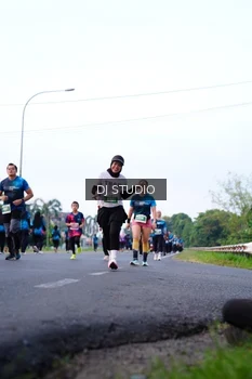 Runner Photo 4857563