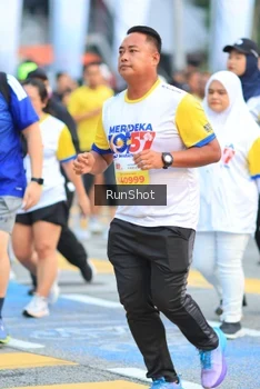 Runner Photo 4857696