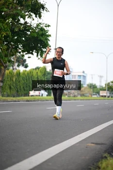 Runner Photo 4858381