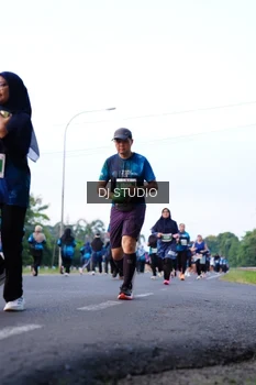 Runner Photo 4858393