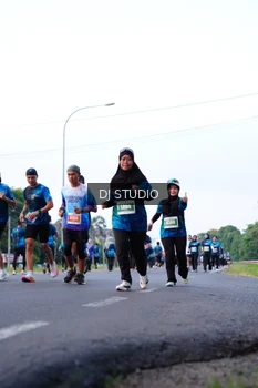Runner Photo 4858907