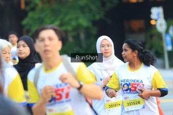 Runner Photo 4858973
