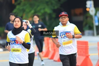Runner Photo 4859096