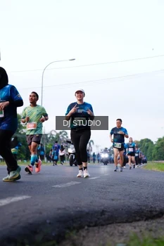 Runner Photo 4859214