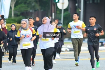 Runner Photo 4859319