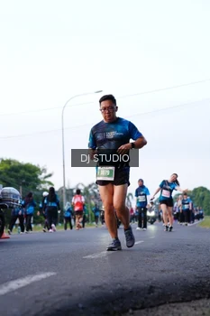 Runner Photo 4859323