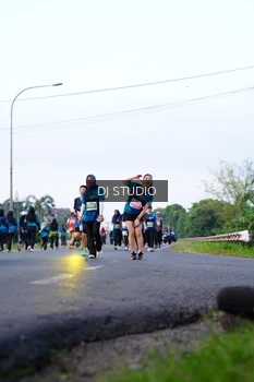 Runner Photo 4859350
