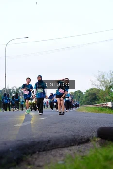 Runner Photo 4859375