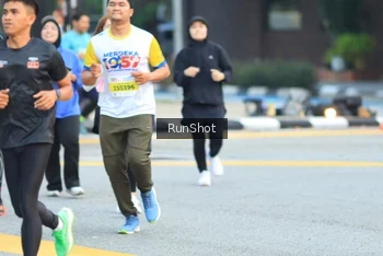 Runner Photo 4859376