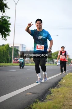 Runner Photo 4859678