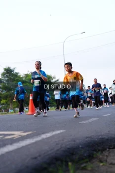Runner Photo 4859875