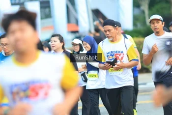 Runner Photo 4860007