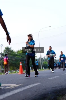 Runner Photo 4860035