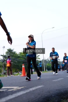 Runner Photo 4860043